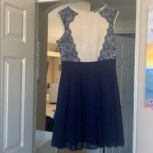 Women’s dress very gently used